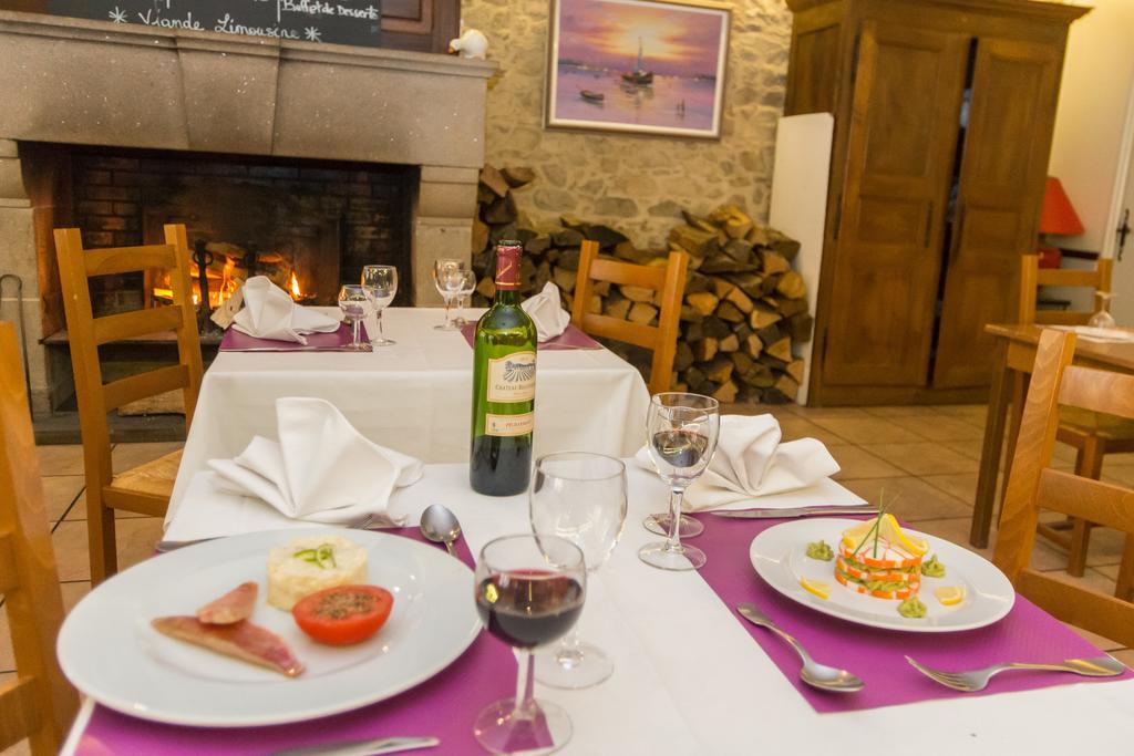 Le Petit Sale Hotel Saint-Just-le-Martel Kültér fotó